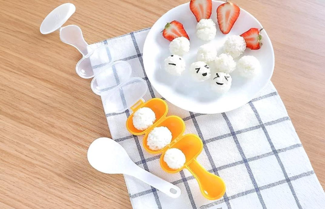2 pcs Rice Ball Shaker Set